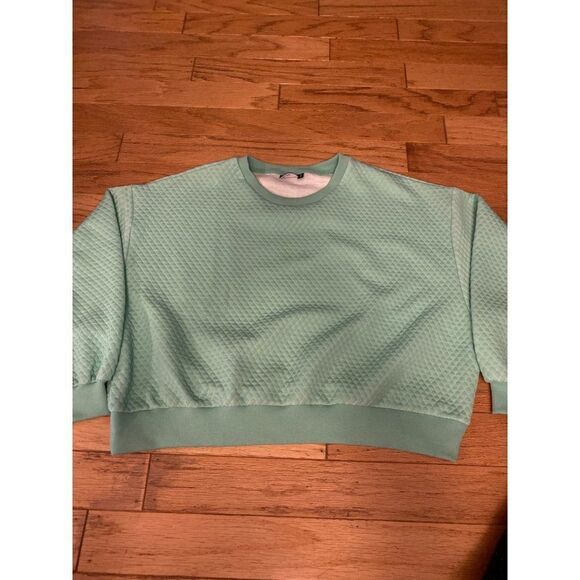 ASOS Design, women's pale green, textured cropped pullover sweater size 4 - Picture 1 of 8